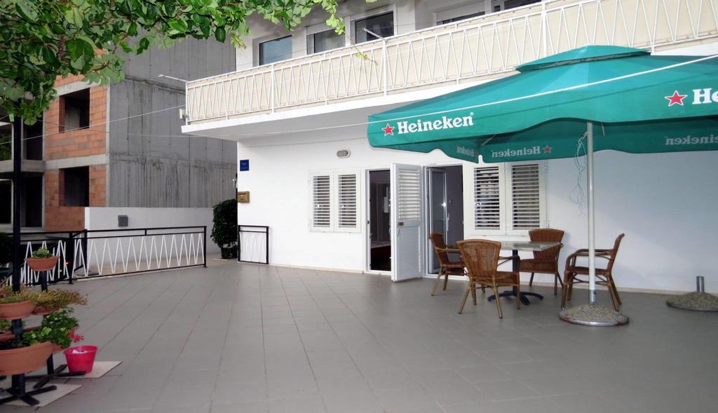 Apartments Corluka Baška Voda المظهر الخارجي الصورة